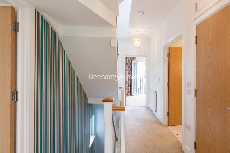 5  bedrooms house to rent in Marbaix Gardens, Isleworth, TW7-image 17
