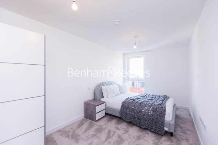 2 bedrooms flat to rent in High Street Quarter, Hounslow, TW3-image 3