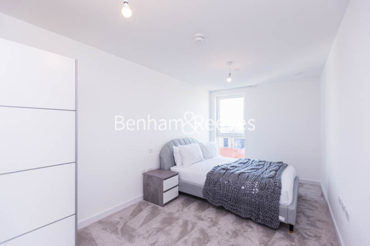 2  bedrooms flat to rent in High Street Quarter, Hounslow, TW3-image 3