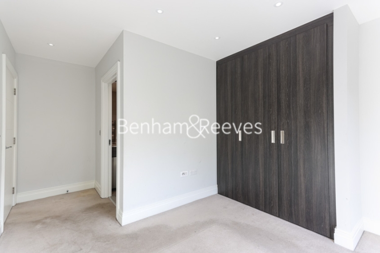 2 bedrooms flat to rent in Queenshurst Square, Kingston Upon Thames, KT2-image 8