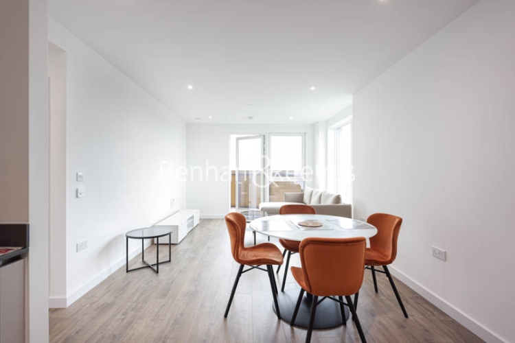 2 bedrooms flat to rent in High Street Quarter, Hounslow, TW3-image 3