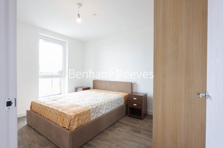2 bedrooms flat to rent in High Street Quarter, Hounslow, TW3-image 4