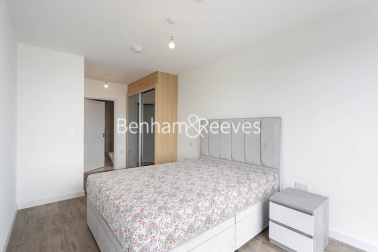2 bedrooms flat to rent in High Street Quarter, Hounslow, TW3-image 9