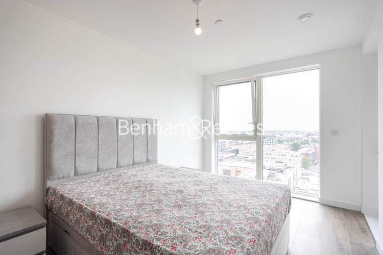 2 bedrooms flat to rent in High Street Quarter, Hounslow, TW3-image 19