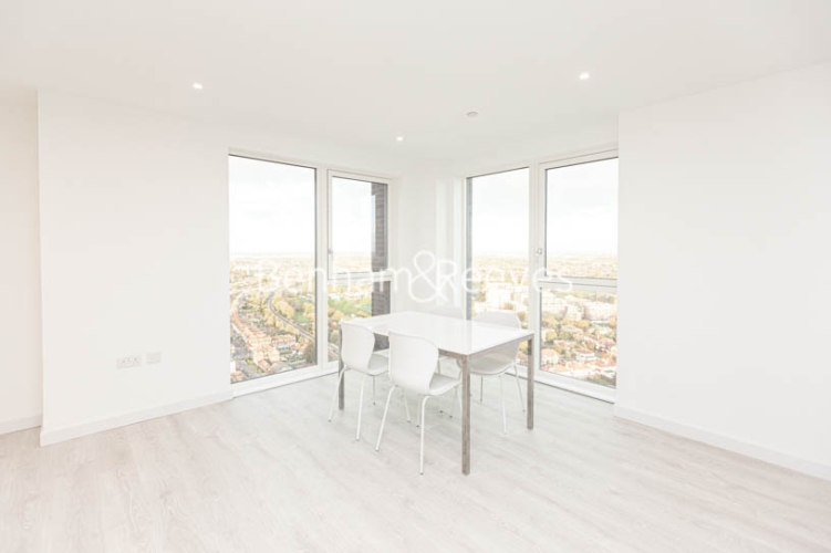 2 bedrooms flat to rent in High Street Quarter, Hounslow, TW3-image 3