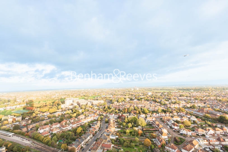 2  bedrooms flat to rent in High Street Quarter, Hounslow, TW3-image 17