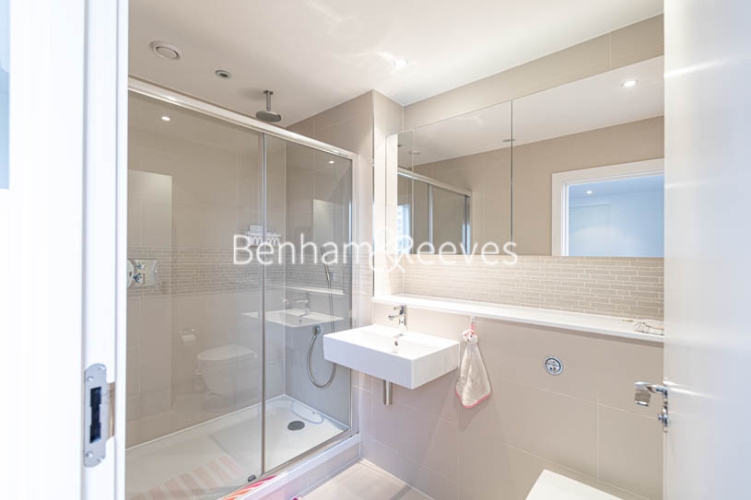 2 bedrooms flat to rent in Kew Bridge West, Pump House Crescent, Brentford, TW8-image 4