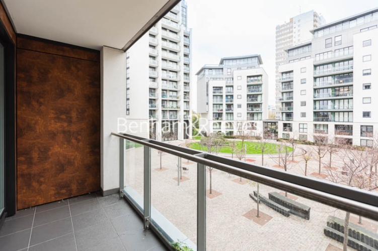 2  bedrooms flat to rent in Kew Bridge West, Pump House Crescent, Brentford, TW8-image 5