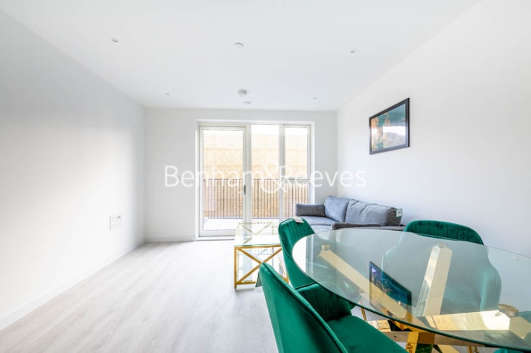1 bedroom flat to rent in High Street Quarter, Hounslow, TW3-image 7