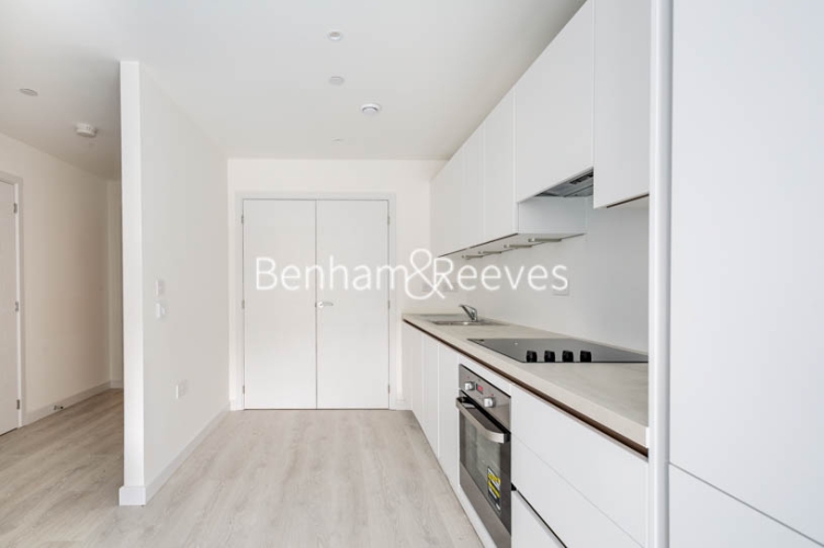 1  bedroom flat to rent in High Street Quarter, Hounslow, TW3-image 14