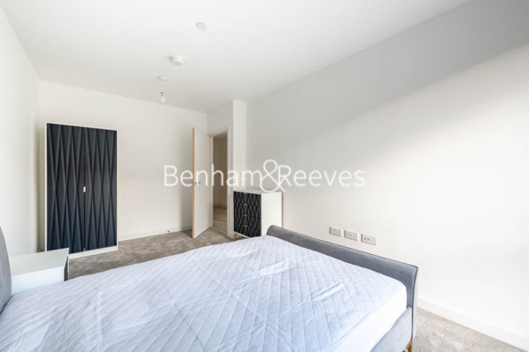 1 bedroom flat to rent in High Street Quarter, Hounslow, TW3-image 17