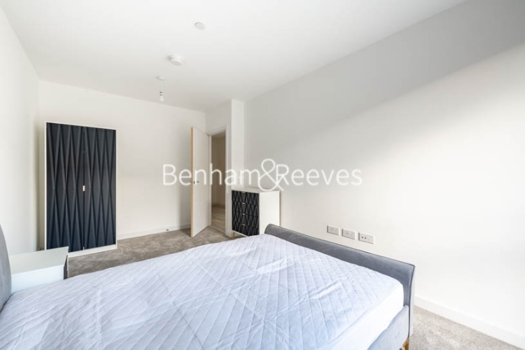 1  bedroom flat to rent in High Street Quarter, Hounslow, TW3-image 17