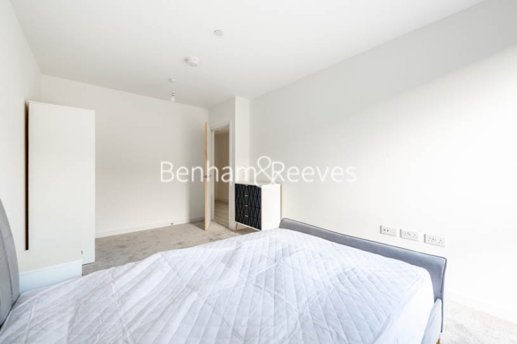 1 bedroom flat to rent in High Street Quarter, Hounslow, TW3-image 16