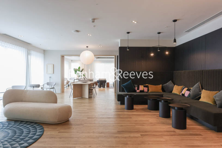 1  bedroom flat to rent in Capital Interchange Way, Brentford, TW8-image 10