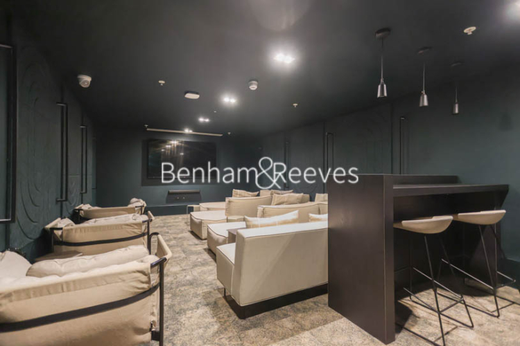 1  bedroom flat to rent in Capital Interchange Way, Brentford, TW8-image 12
