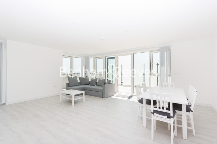 3  bedrooms flat to rent in High Street Quarter, Hounslow, TW3-image 7