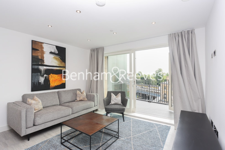 2 bedrooms flat to rent in Chaplin Court, Brentford, TW8-image 1