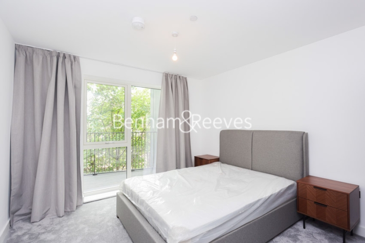 2 bedrooms flat to rent in Chaplin Court, Brentford, TW8-image 3