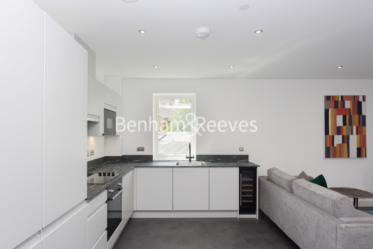2 bedrooms flat to rent in Chaplin Court, Brentford, TW8-image 7