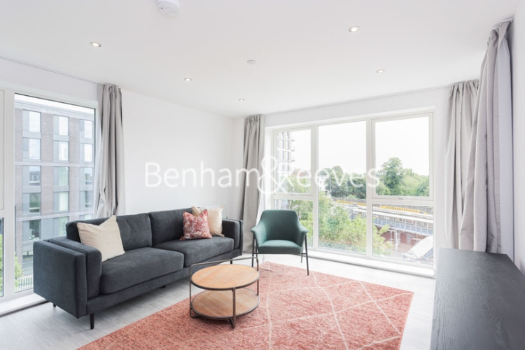 2  bedrooms flat to rent in Chaplin Court, Brentford, TW8-image 6