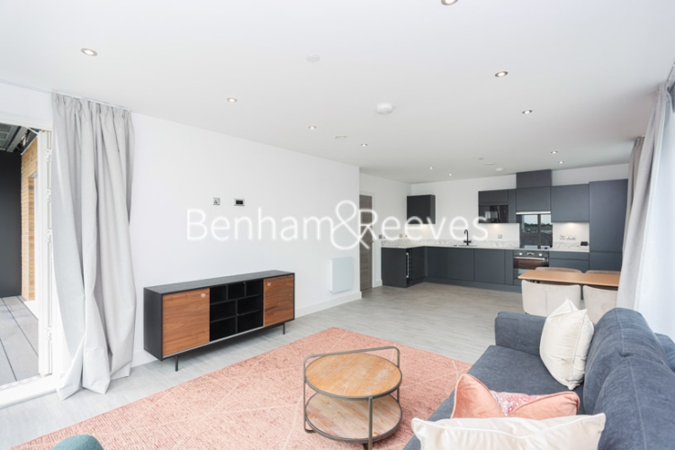 2  bedrooms flat to rent in Chaplin Court, Brentford, TW8-image 11