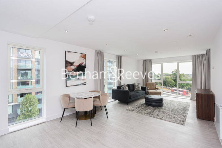 2 bedrooms flat to rent in Chaplin Court, Brentford, TW8-image 9