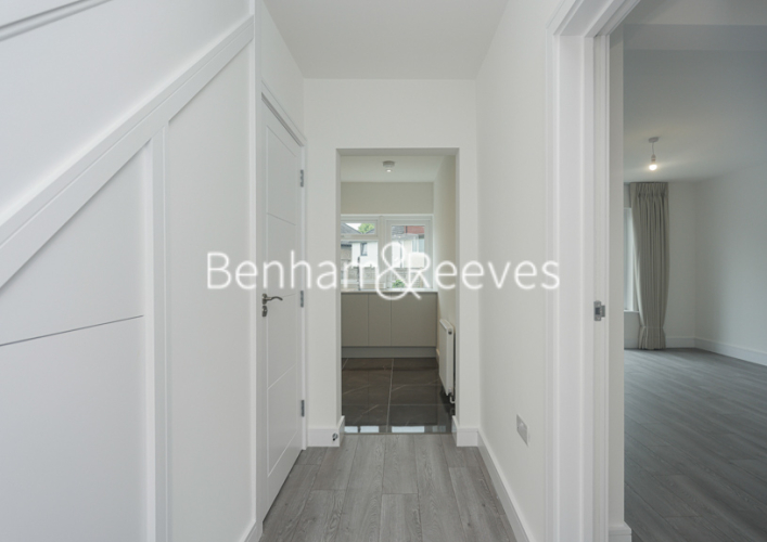 3  bedrooms flat to rent in Waters Road, Kingston, KT1-image 12
