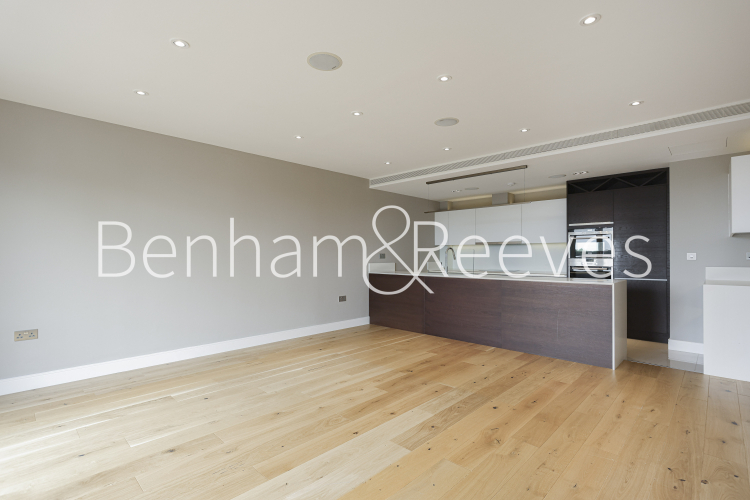 3  bedrooms flat to rent in Kew Bridge Road, Brentford, TW8-image 1