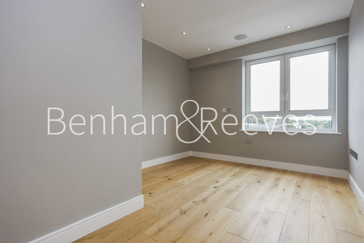 3  bedrooms flat to rent in Kew Bridge Road, Brentford, TW8-image 8