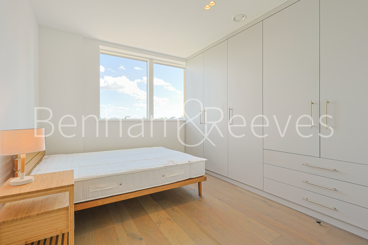 1  bedroom flat to rent in Matcham House, Acton Lane, Chiswick, W4-image 4