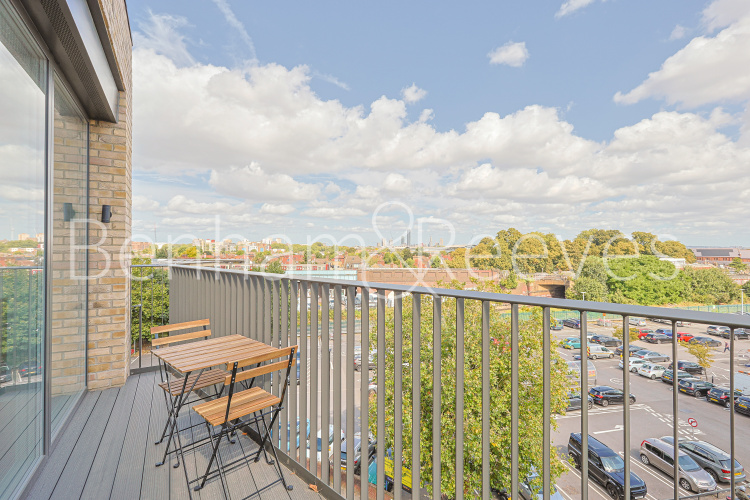 1  bedroom flat to rent in Matcham House, Acton Lane, Chiswick, W4-image 6