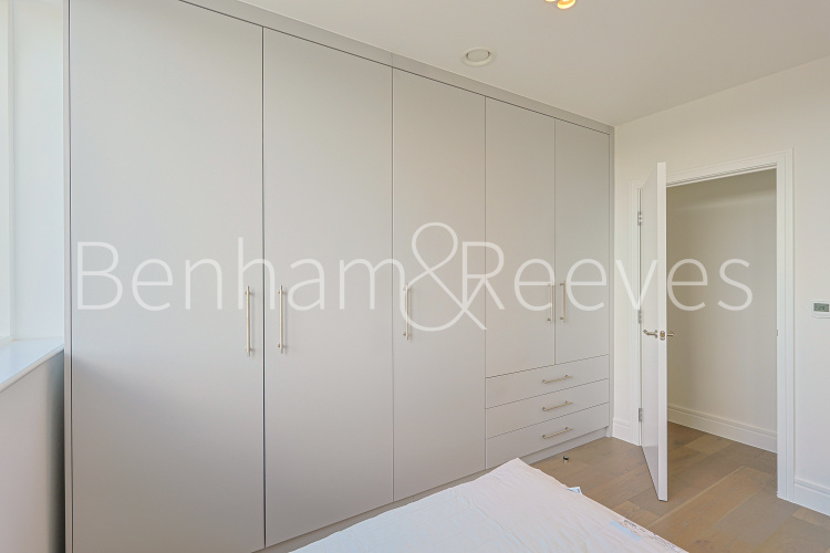 1  bedroom flat to rent in Matcham House, Acton Lane, Chiswick, W4-image 13