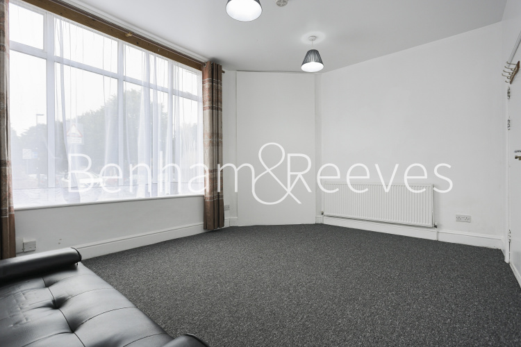 4  bedrooms flat to rent in Station Road, Hounslow TW3-image 16