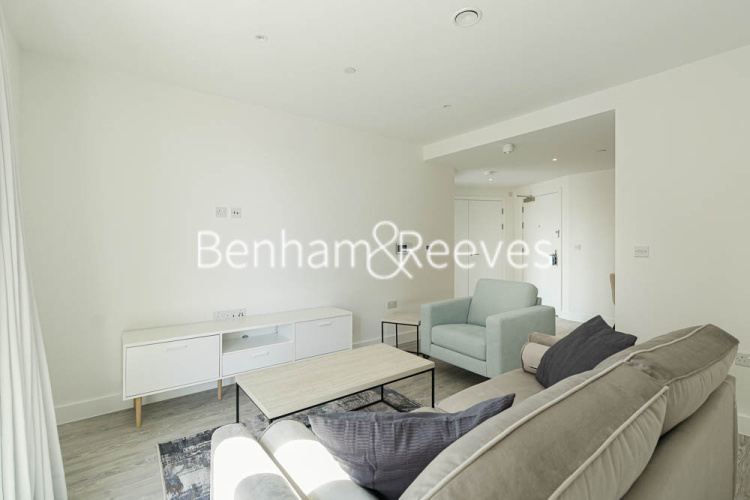 1  bedroom flat to rent in Lampton Parkside, Hounslow, TW3-image 9