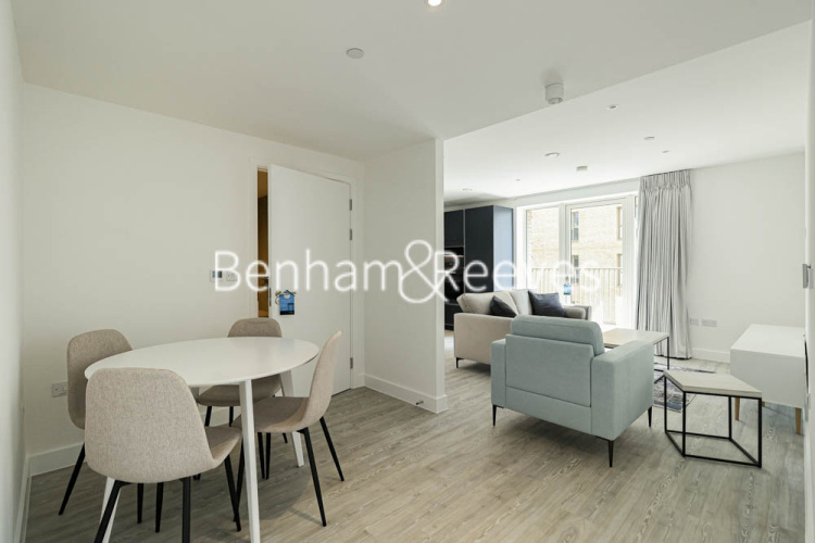 1  bedroom flat to rent in Lampton Parkside, Hounslow, TW3-image 11