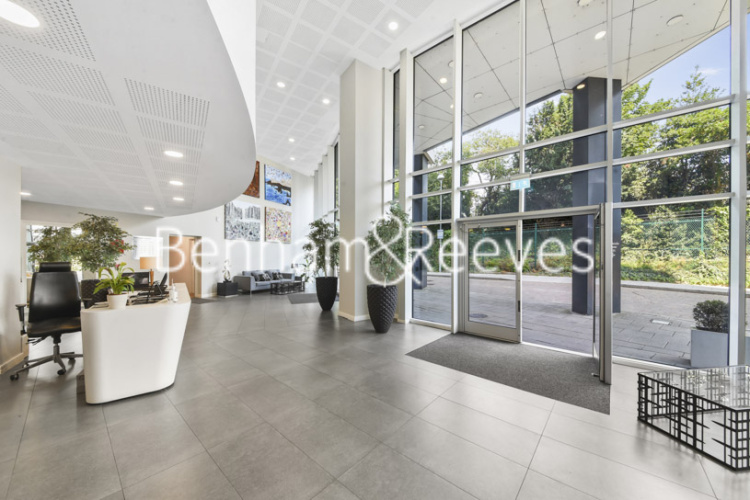 2  bedrooms flat to rent in Colonial Drive, Chiswick,W4-image 15