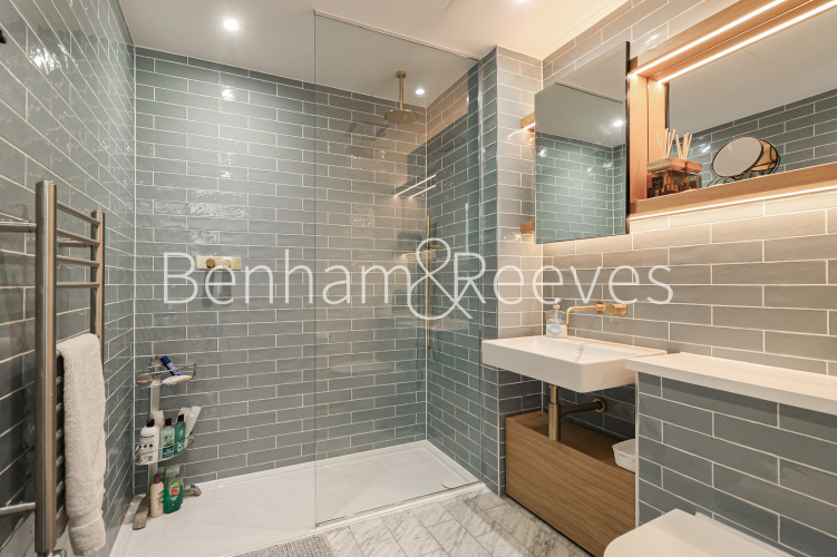 Studio flat to rent in Calville House, Brentford, TW8-image 4