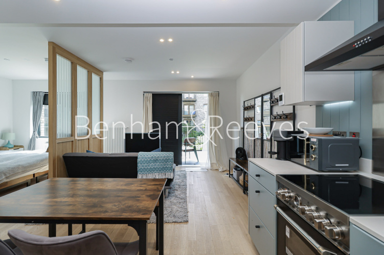 Studio flat to rent in Calville House, Brentford, TW8-image 12