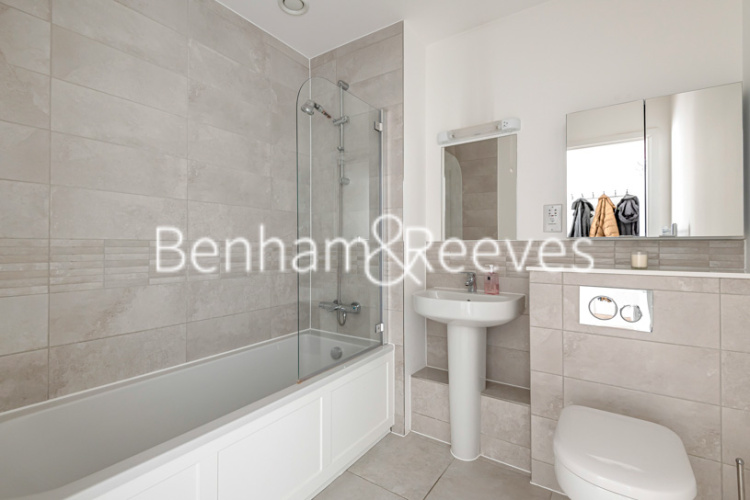 1  bedroom flat to rent in Heritage Place, Brentford, TW8-image 5