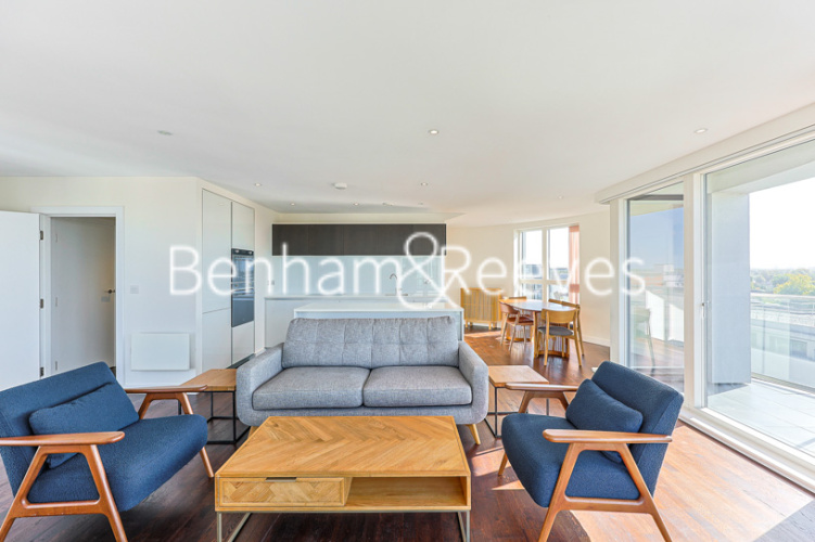 3  bedrooms flat to rent in Kew Bridge West, Brentford, TW8-image 1