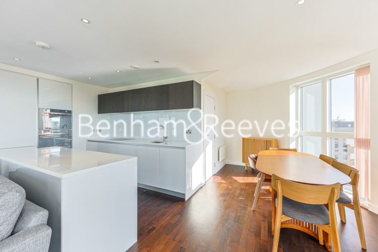 3  bedrooms flat to rent in Kew Bridge West, Brentford, TW8-image 2