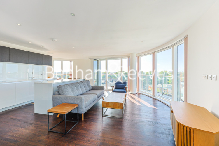 3  bedrooms flat to rent in Kew Bridge West, Brentford, TW8-image 8