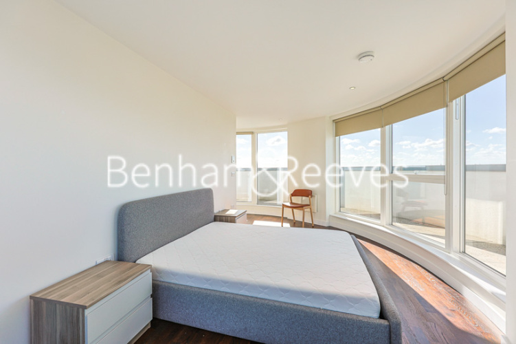 3  bedrooms flat to rent in Kew Bridge West, Brentford, TW8-image 10