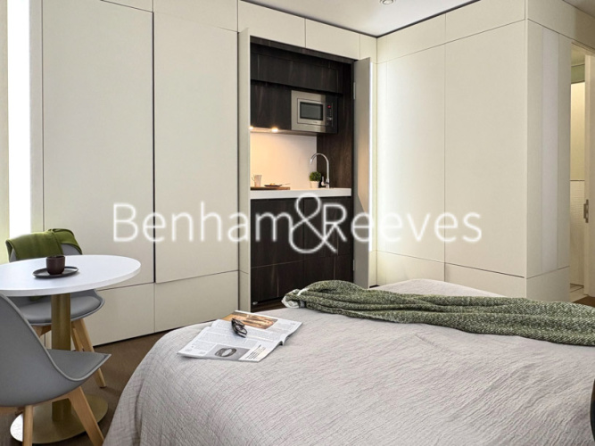 Studio flat to rent in Staines Road, Hounslow, TW3-image 4