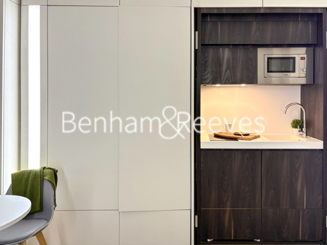 Studio flat to rent in Staines Road, Hounslow, TW3-image 6