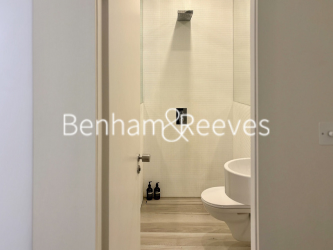 Studio flat to rent in Staines Road, Hounslow, TW3-image 9