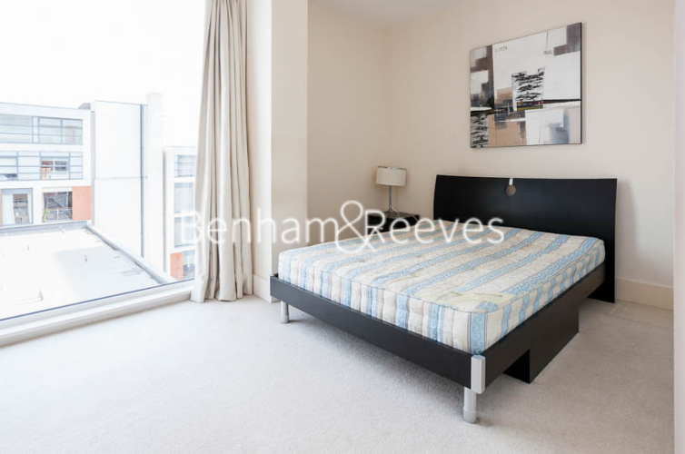 1  bedroom flat to rent in Cornell Square, Nine Elms, SW8-image 3