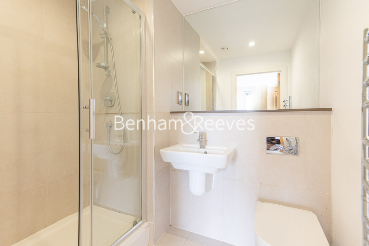 2 bedrooms flat to rent in Cornell Square, Wandsworth Road, SW8-image 4