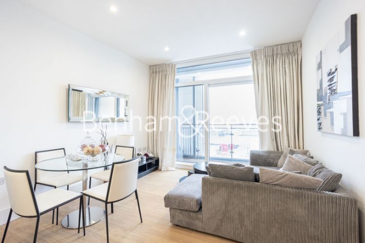 2  bedrooms flat to rent in Cornell Square, Nine Elms, SW8-image 1