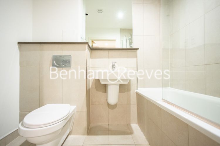 2  bedrooms flat to rent in Cornell Square, Nine Elms, SW8-image 4